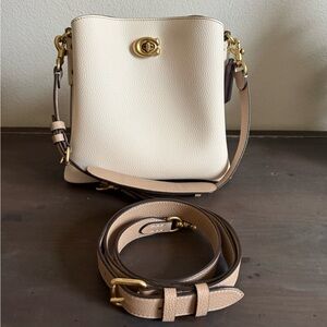 Coach Colorblock Leather Willow Bucket Bag - Chalk / White